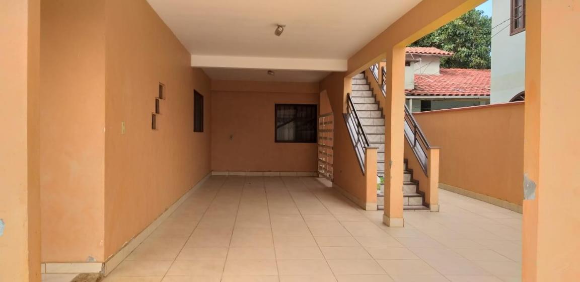 봄비나스 Casa 02 Dorm Na Rua Salmao 빌라 외부 사진